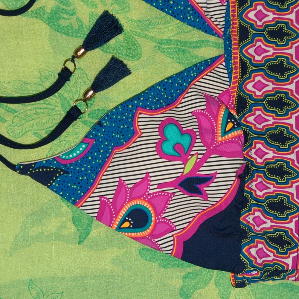 Trina Turk Triangle Bikini Top ' Sri Lanka' M- L *Flaws* - Picture 3 of 12